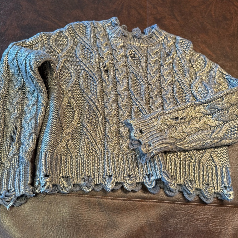 Zara Gray Cable-Knit Crewneck with Distressed Hem